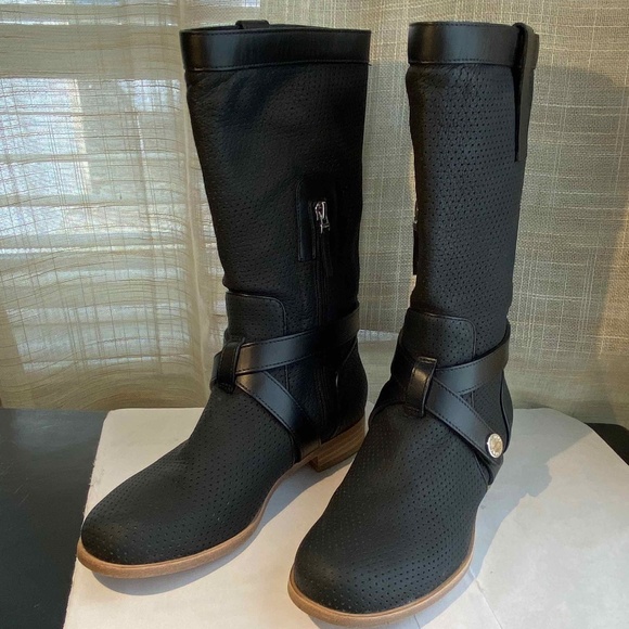 FENDI BLACK PERFORATED LEATHER BOOTS ZIPPER SILVER BUTTON LOGO 35.5 -35.5 ITALY